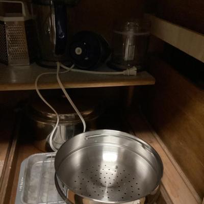Sale Photo Thumbnail #297: Crockpot and pan