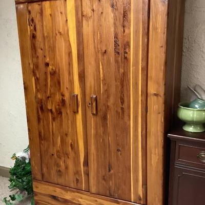 Sale Photo Thumbnail #247: Cedar closet