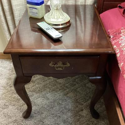 Sale Photo Thumbnail #283: Queen Anne style end table