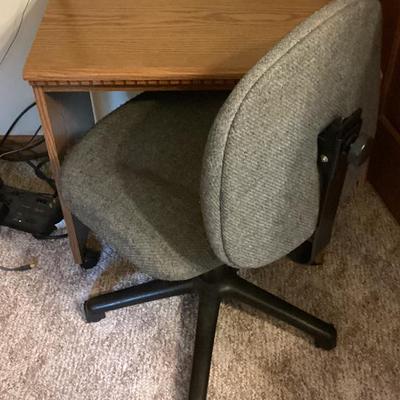 Sale Photo Thumbnail #255: Computer side table and chair