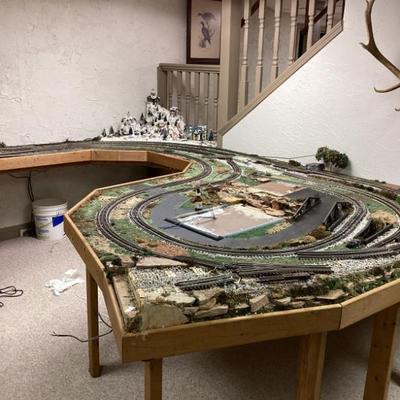 Sale Photo Thumbnail #47: Train tables 1