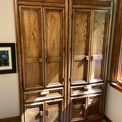 Sale Photo Thumbnail #257: Oak cabinet
