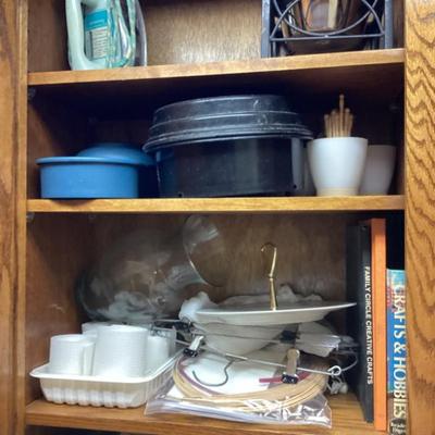 Sale Photo Thumbnail #318: Storage containers towels,