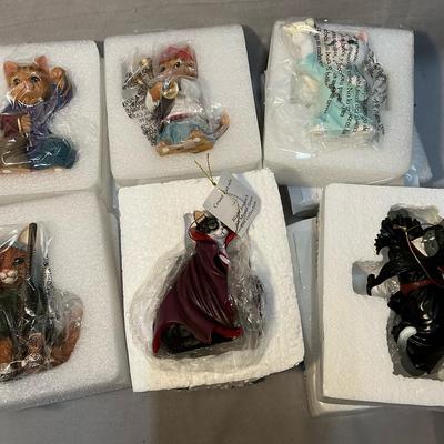 Hamilton Collection & Bradford Exchange Cat Figures