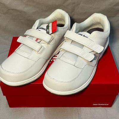 New Balance White Walking Sneakers Mens 11 4E MW813HWT