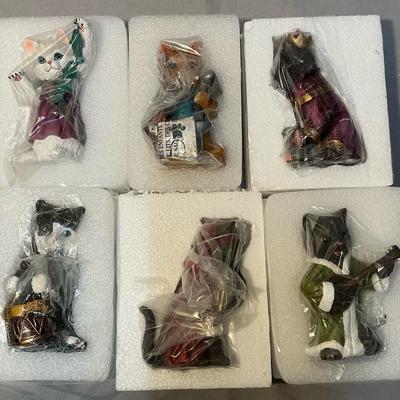 Bradford Exchange Purr-Fect Christmas Pageant Collection Cat Figures (CVO708)