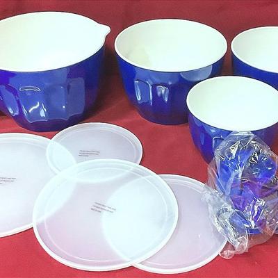 Melamine Nesting Bowls With Lids And Measuring Cups