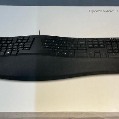 Microsoft Ergonomic Wired USB Keyboard SEALED