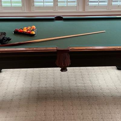 Olhausen 7'5" Pool Table w/ Cues, Balls, & Accessories