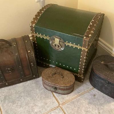Decorative Storage Trunks 