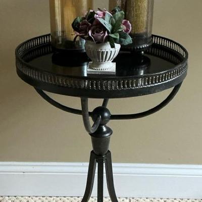 Black Metal Accent Table w/ Decor