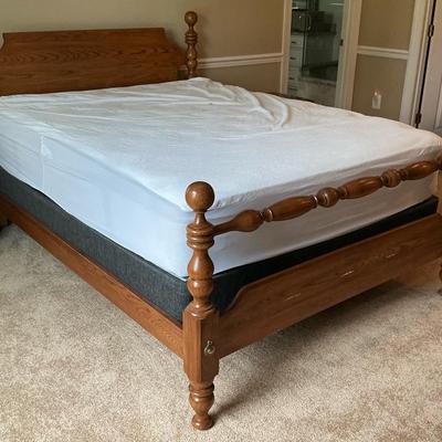 Oak Finish Queen Bedframe
