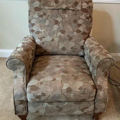 Leaf Pattern Recliner Chair