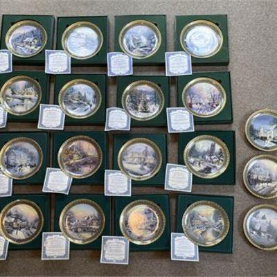 Thomas Kinkade Cherished Christmas Memories Plate Collection W/COA's .jpg