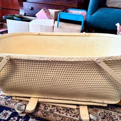 Vintage Bassinet 