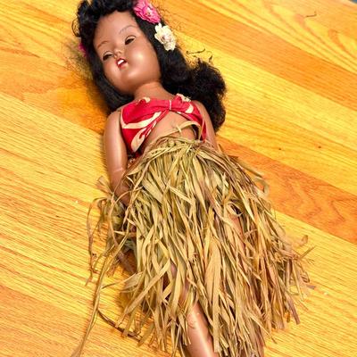 Plastic Molded Art Hawaiian Doll