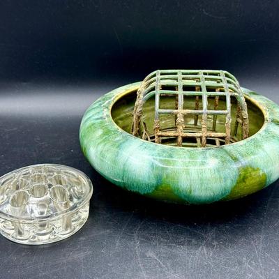 Gorgeous Floral Bowl With (2) Floral Frogs