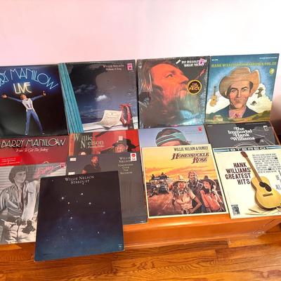 Willie Nelson, Barry Manilow, & Hank Williams Albums 