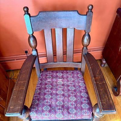 Antique Rocking Chair 