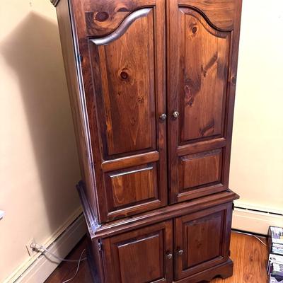 Entertainment Cabinet With Drawer 
