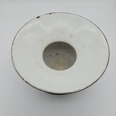 Enamel Spittoon