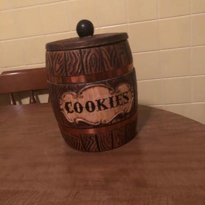 Sale Photo Thumbnail #28: Treasure Craft barrel cookie jar, mid-century