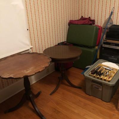 Vintage Brandt mahogany pie-crust table, mahogany drum table