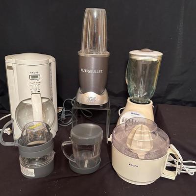 Small Kitchen Appliance Lot- NutraBullet 