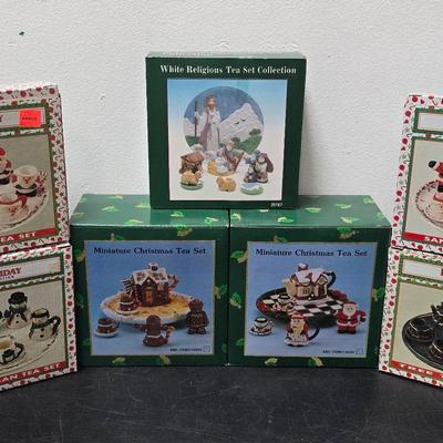 World Bazaars Holiday, Minature Christmas, 1996 Young's White Religious Tea Set Collections