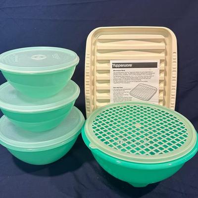 Brand New Vintage Tupperware- Bowls, Colander, And Microwave Rack