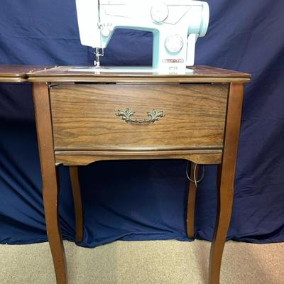 Vintage Singer Golden Touch And Sew Zig Zag Model 750 Sewing Machine