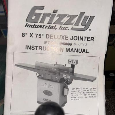 Fantastic grizzly Jointer with accessories paperwork, etc