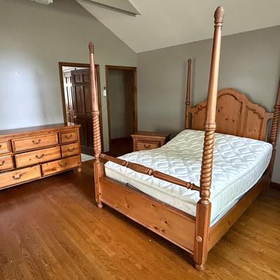 Queen Bedroom Set with Power Lift Bed, Nightstand & Dresser