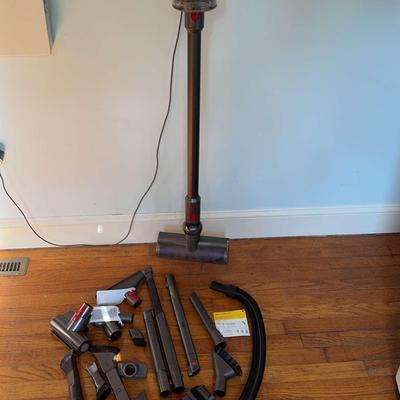 Dyson Cyclone v10 With Attachments