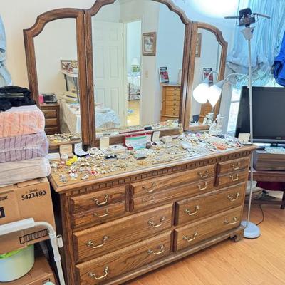 Sale Photo Thumbnail #50