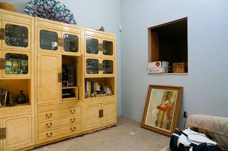 Sale Photo Thumbnail #26
