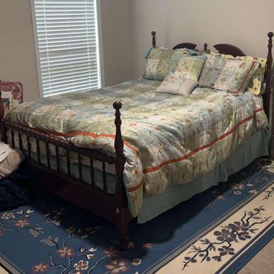 Four-Poster Queen Bed with Legacy Heated Mattress