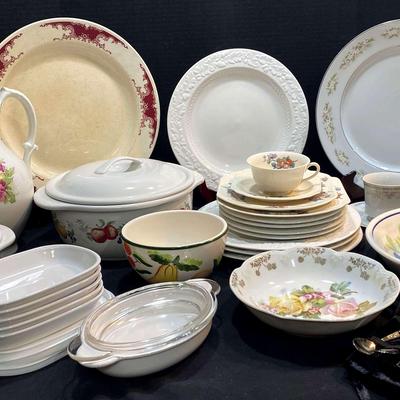 International Silver Springtime Fine China, Corning Ware & Decorative Pitchers