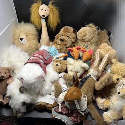 Plushies : Bears, Lions camel, Bunnies, Etc