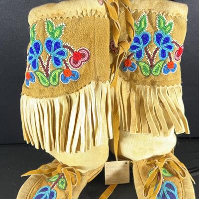 Cree Mukluks Boots Museum Quality knee high Indian beaded smoked tanned moose hide