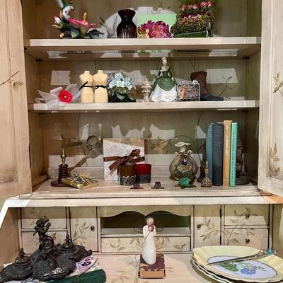 Vanity Decor and More