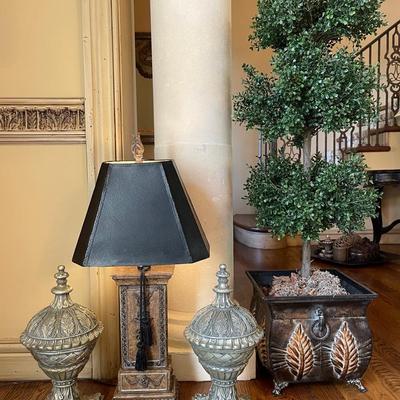 Topiary, Lamp and More Decor 