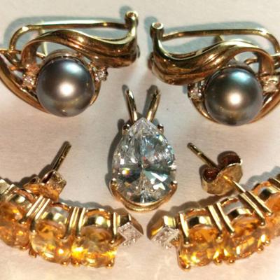 14k Gold Citrine Earrings, 14k Dark Pearl Earrings, & 14k Necklace Pendant 11.29g