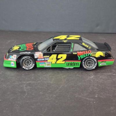 1:24 Die Cast Metal 1991 Revell #42 Kyle Petty Mello Yello Racing