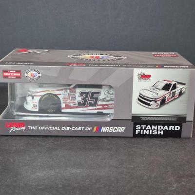 1:24 Die Cast Metal 2023 Lionel Racing #35 Chase Elliott Silverado Gates Hydraulics Racing - In Original Box