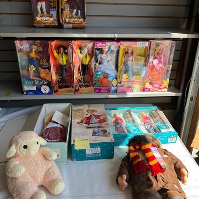 Dolls Harry Potter, Brandy, LeAnn Rimes, Cinderella, Sleeping Beauty, And Barbies