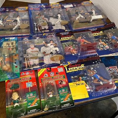 Starting Lineup Baseball Figurines And Figurines Of Athletes 