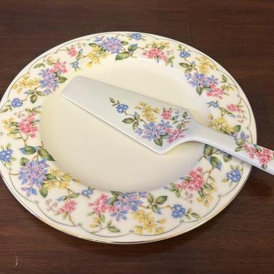 Andrea by Sadek Porcelain Cake Plate & Matching Pie Server