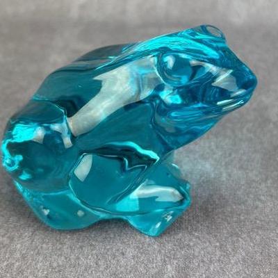 Fenton - Blue Art Glass Frog Figure