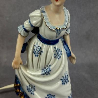 Vintage Victorian-Style Porcelain Figure Table Lamp